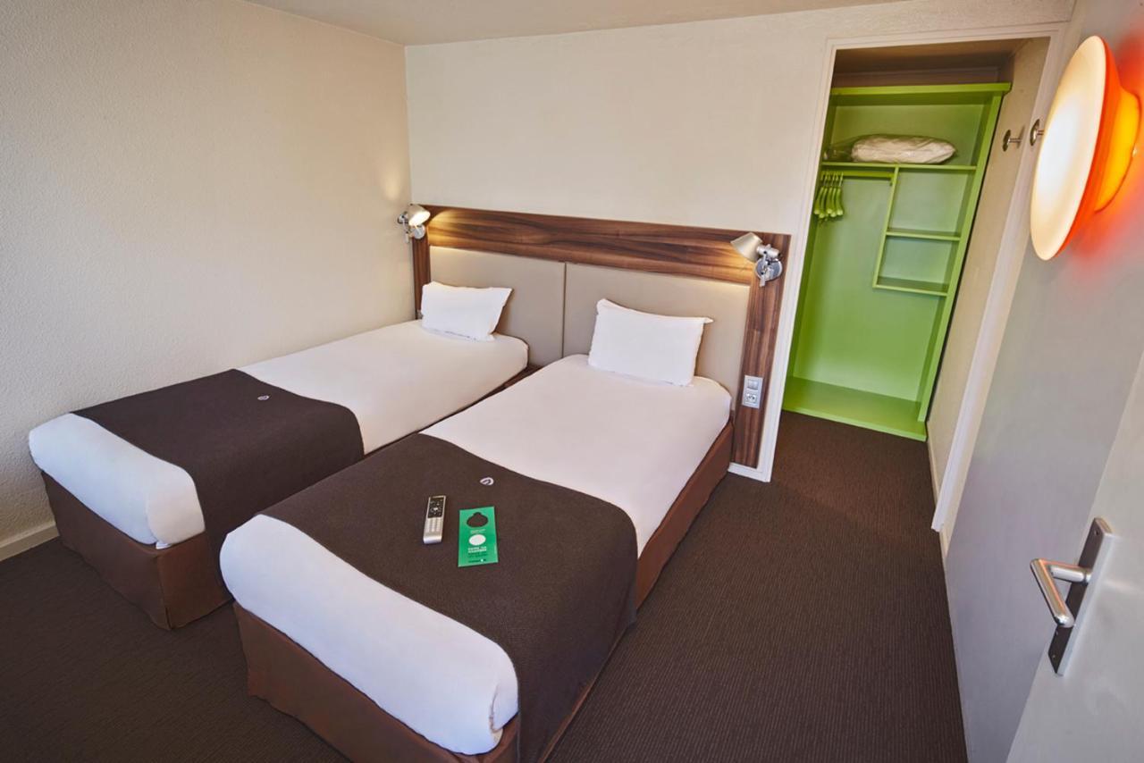 Hotel Campanile Melun Sénart Vert-Saint-Denis Esterno foto