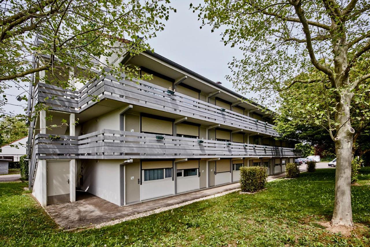 Hotel Campanile Melun Sénart Vert-Saint-Denis Esterno foto